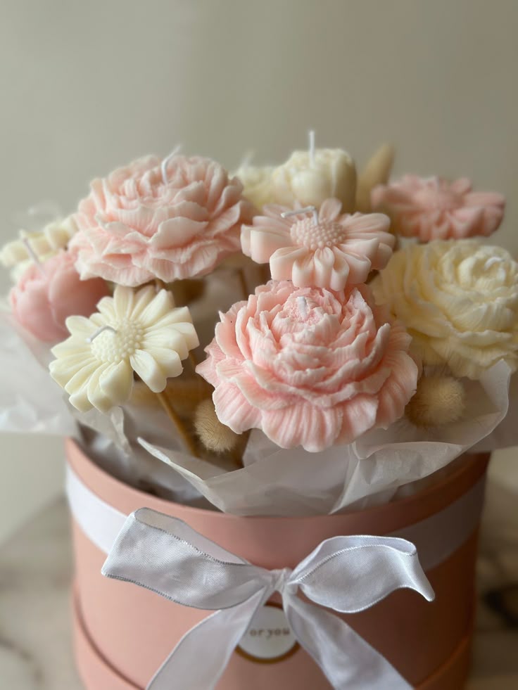 THE CANDLE GARDEN SCENTED BOUQUET