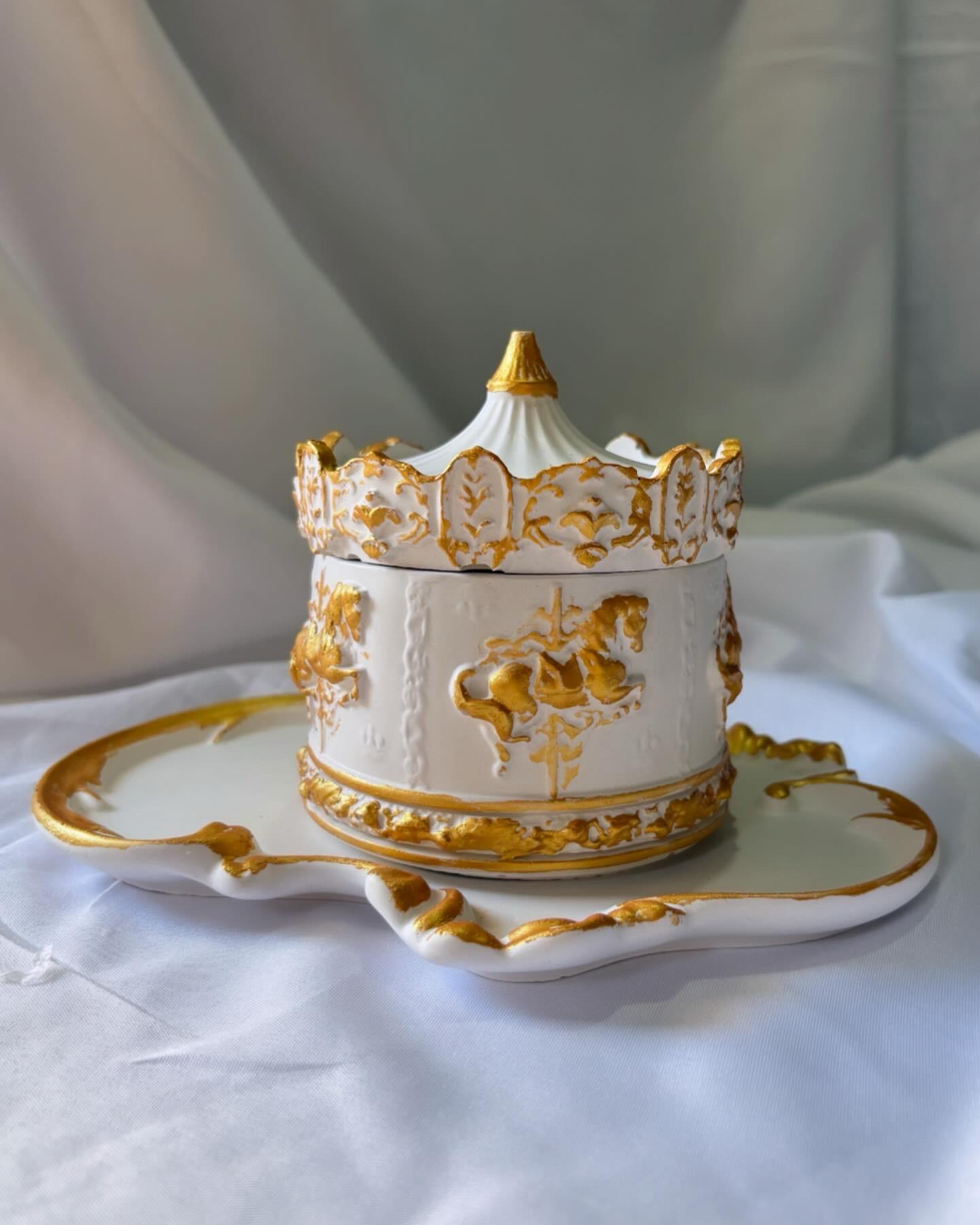 Crousel and Tray Set